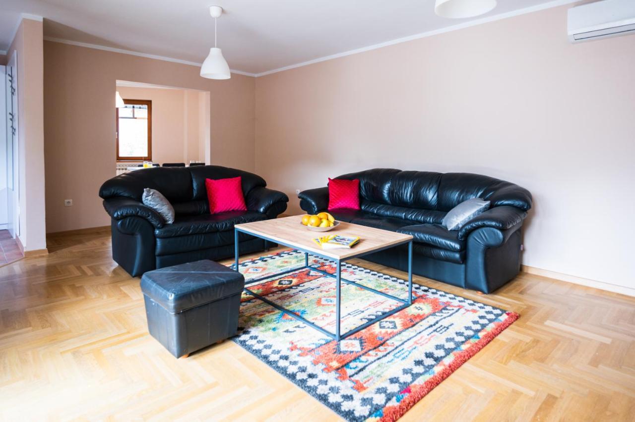 Apartment Duplex For Up To 12 People- Old Town *