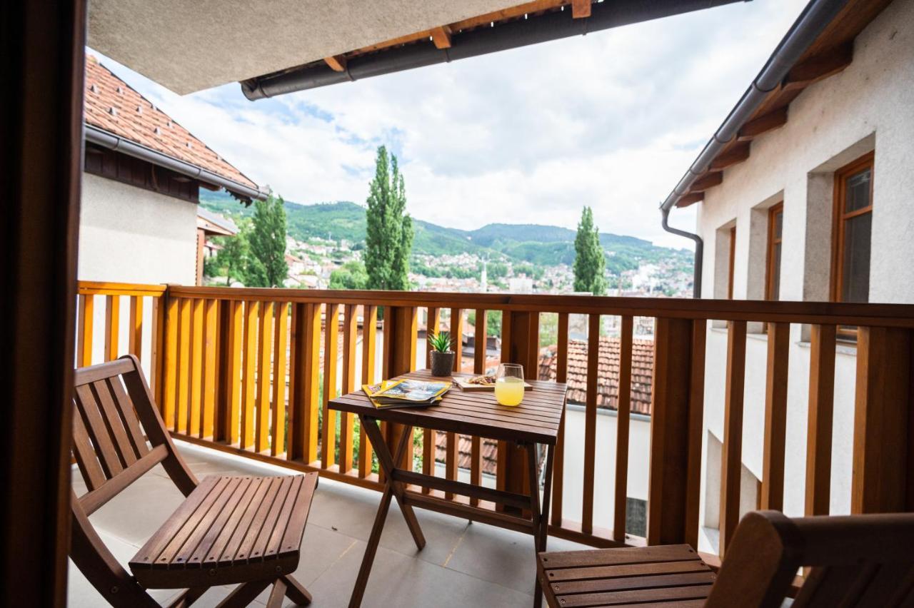 Duplex For Up To 12 People- Old Town Apartment