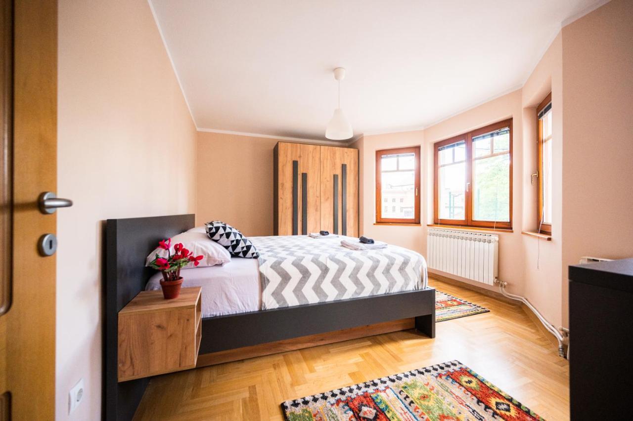 Apartment Duplex For Up To 12 People- Old Town Sarajevo
